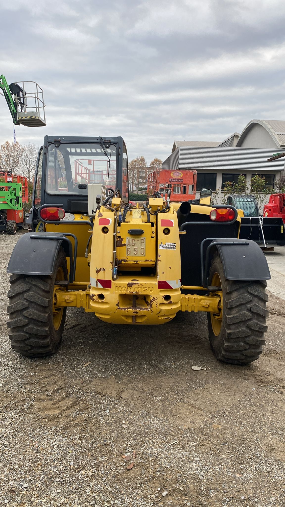 KOMATSU 395F60490 (3)