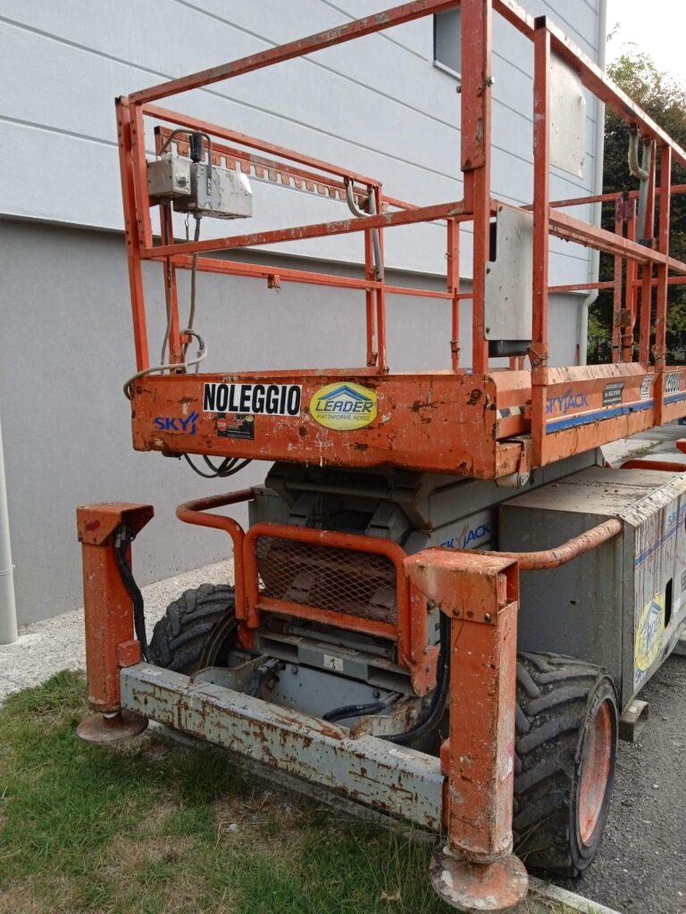 2443 (1)